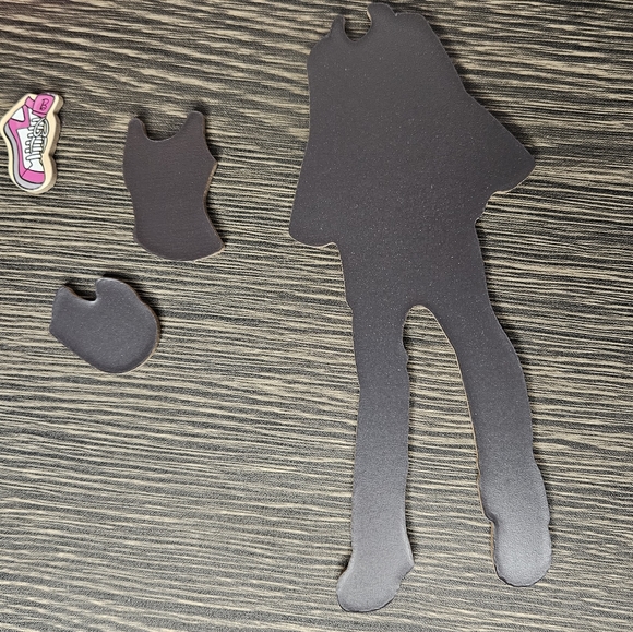 Barbie Magnetic Dress Up Doll - Picture 8 of 12